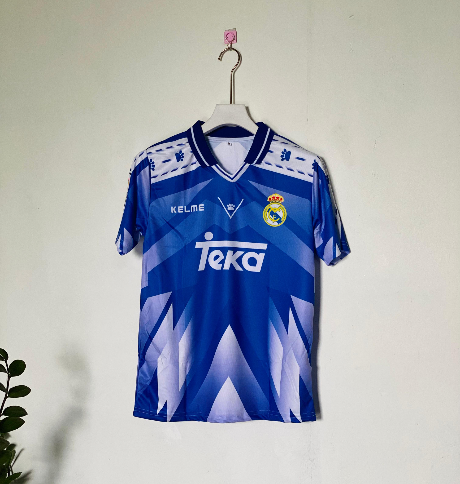 ROBERTO CARLOS REAL MADRID 1996 - 97 AWAY KIT