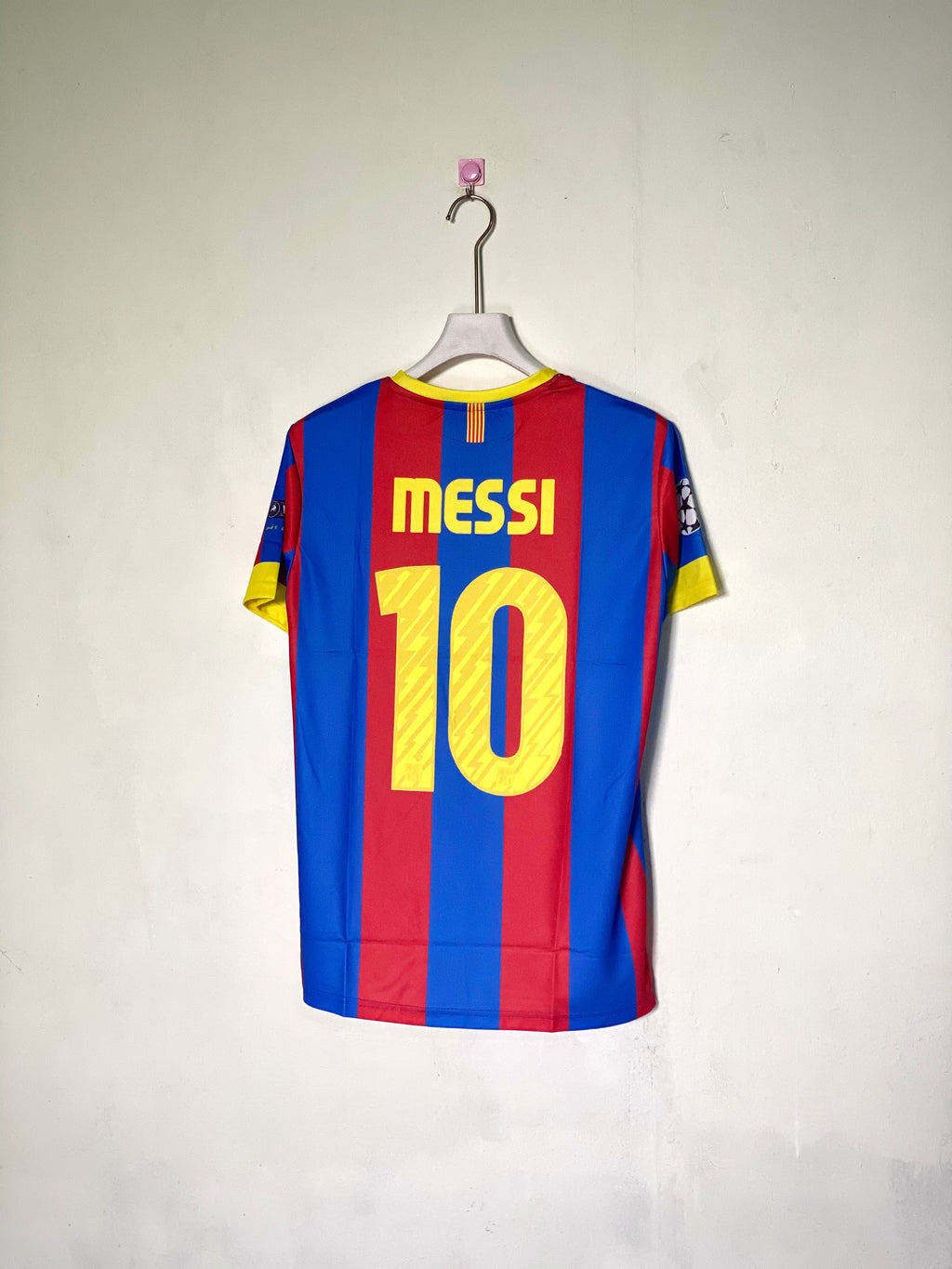 LIONEL MESSI BARCELONA 2010 - 11 HOME KIT
