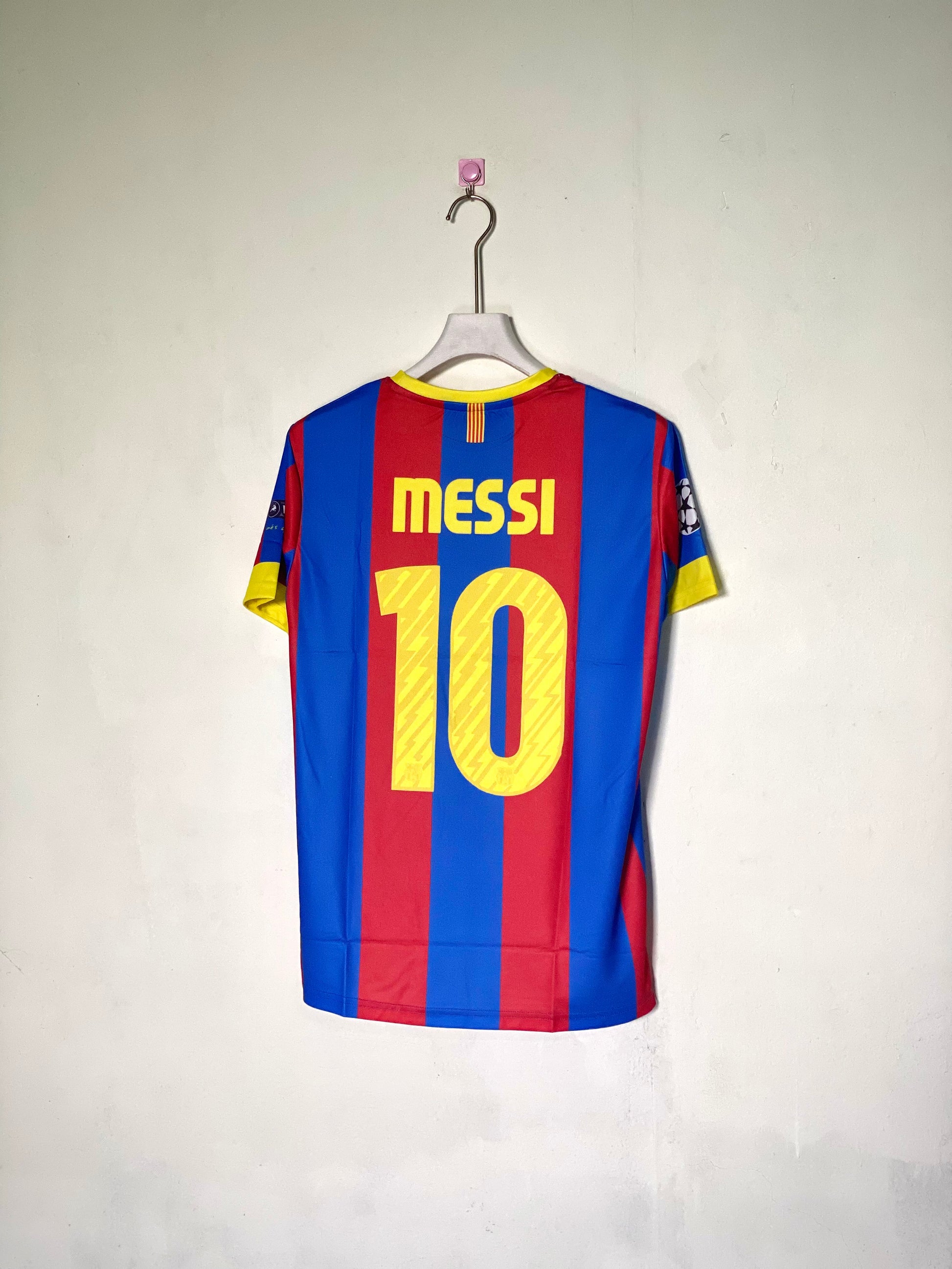 LIONEL MESSI BARCELONA 2010 - 11 HOME KIT