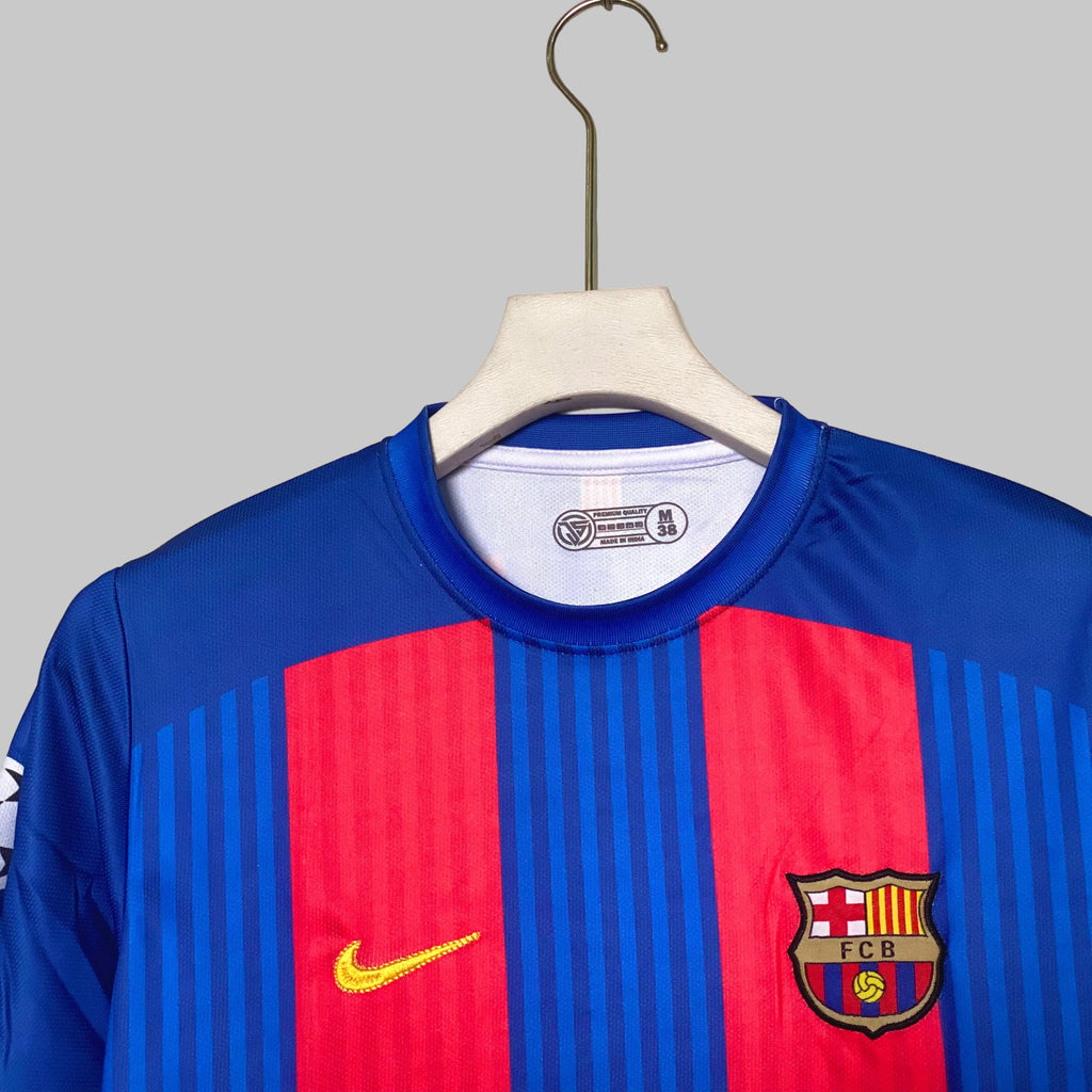 LIONEL MESSI 2016 - 17 BARCELONA HOME KIT