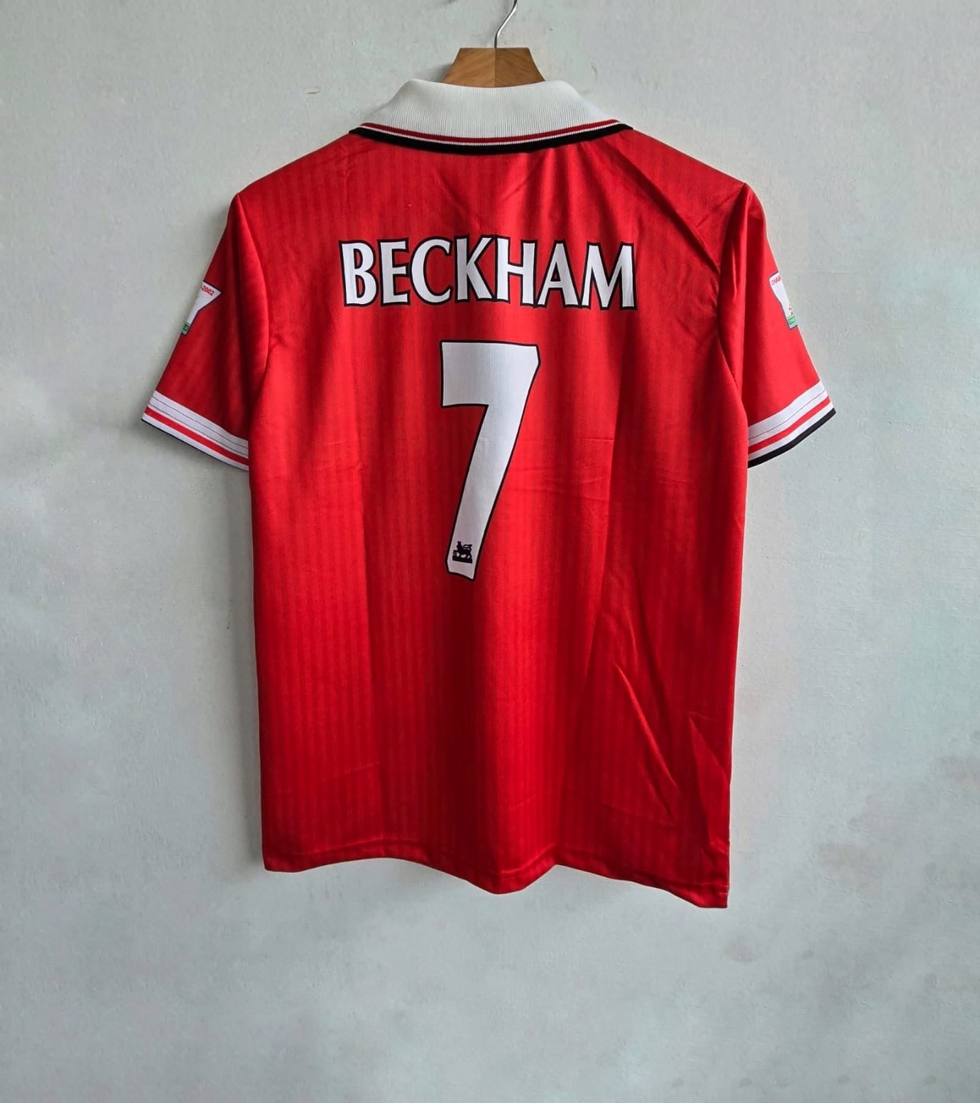 DAVID BECKAM MANCHESTER UNITED 1998 - 1999 HOME KIT