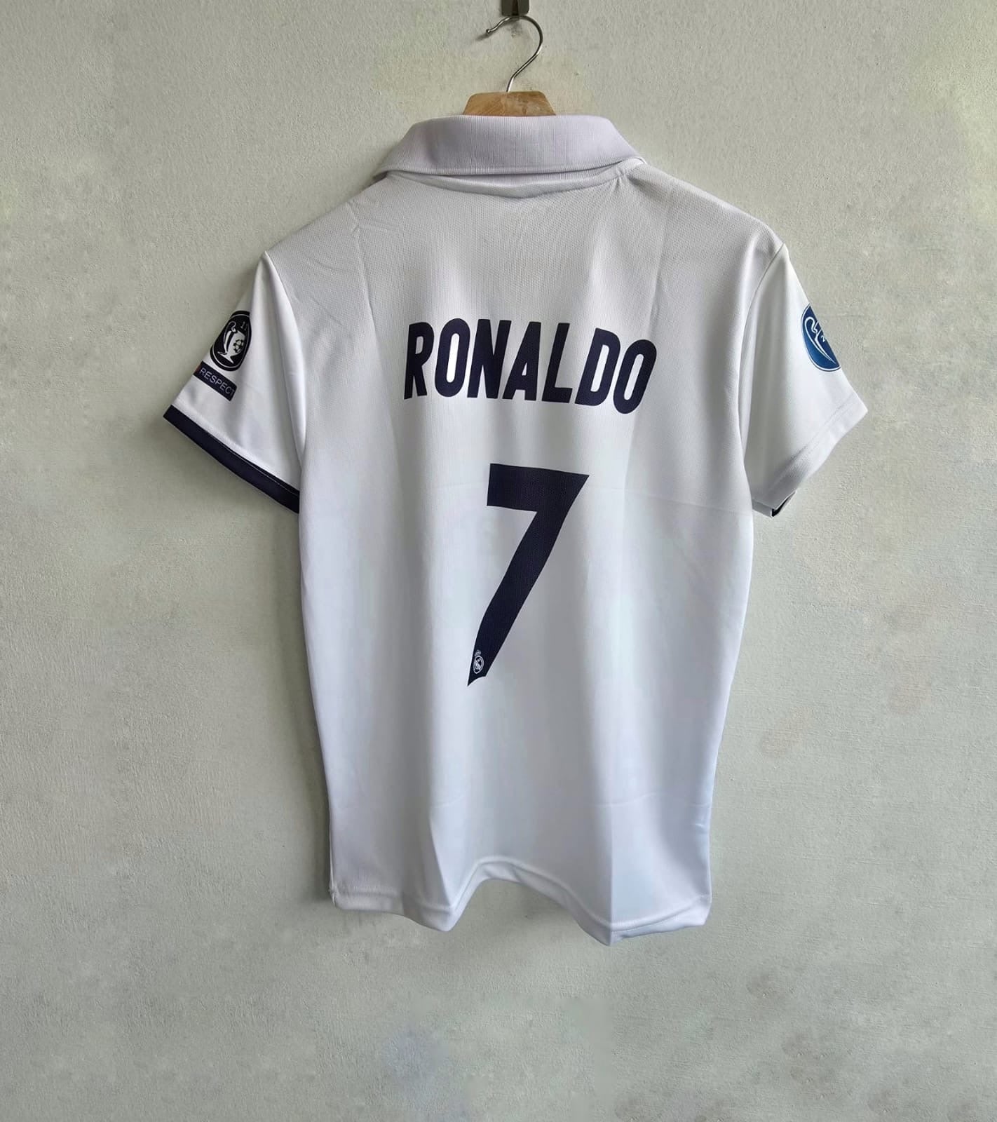 CR7 REAL MADRID 2016 - 17 HOME KIT