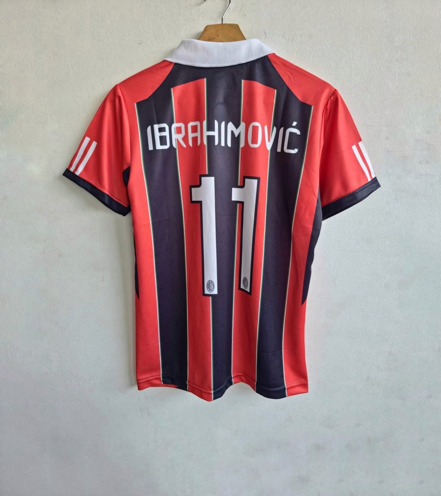ZLATAN IBRAHIMOVIC AC MILAN RETRO KIT
