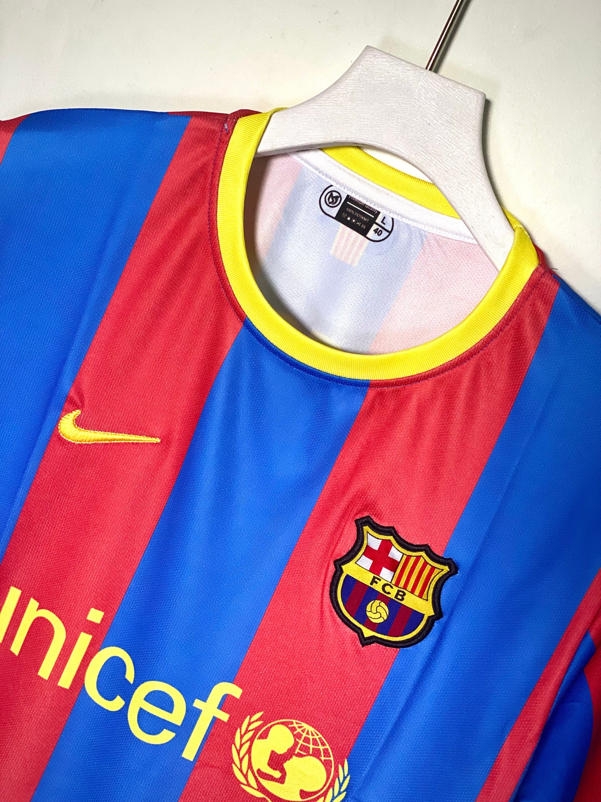 LIONEL MESSI BARCELONA 2010 - 11 HOME KIT