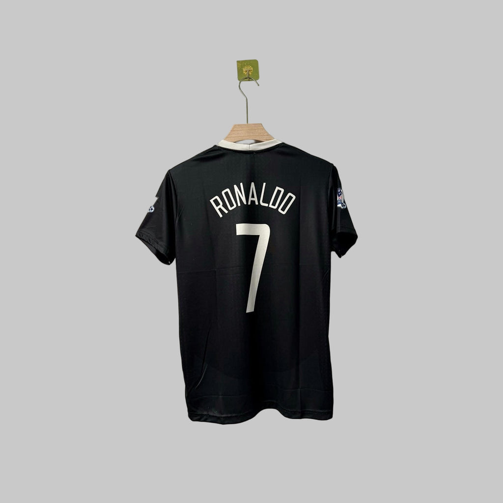 CR7 MANCHESTER UNITED RETRO KIT