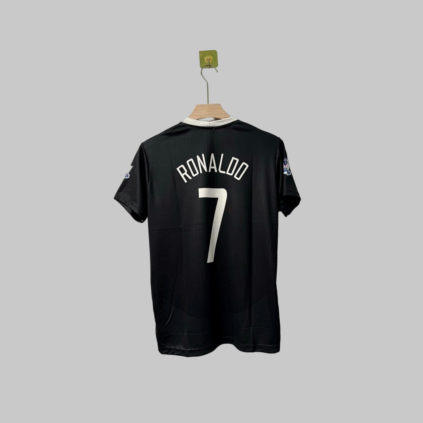 CR7 MANCHESTER UNITED RETRO KIT