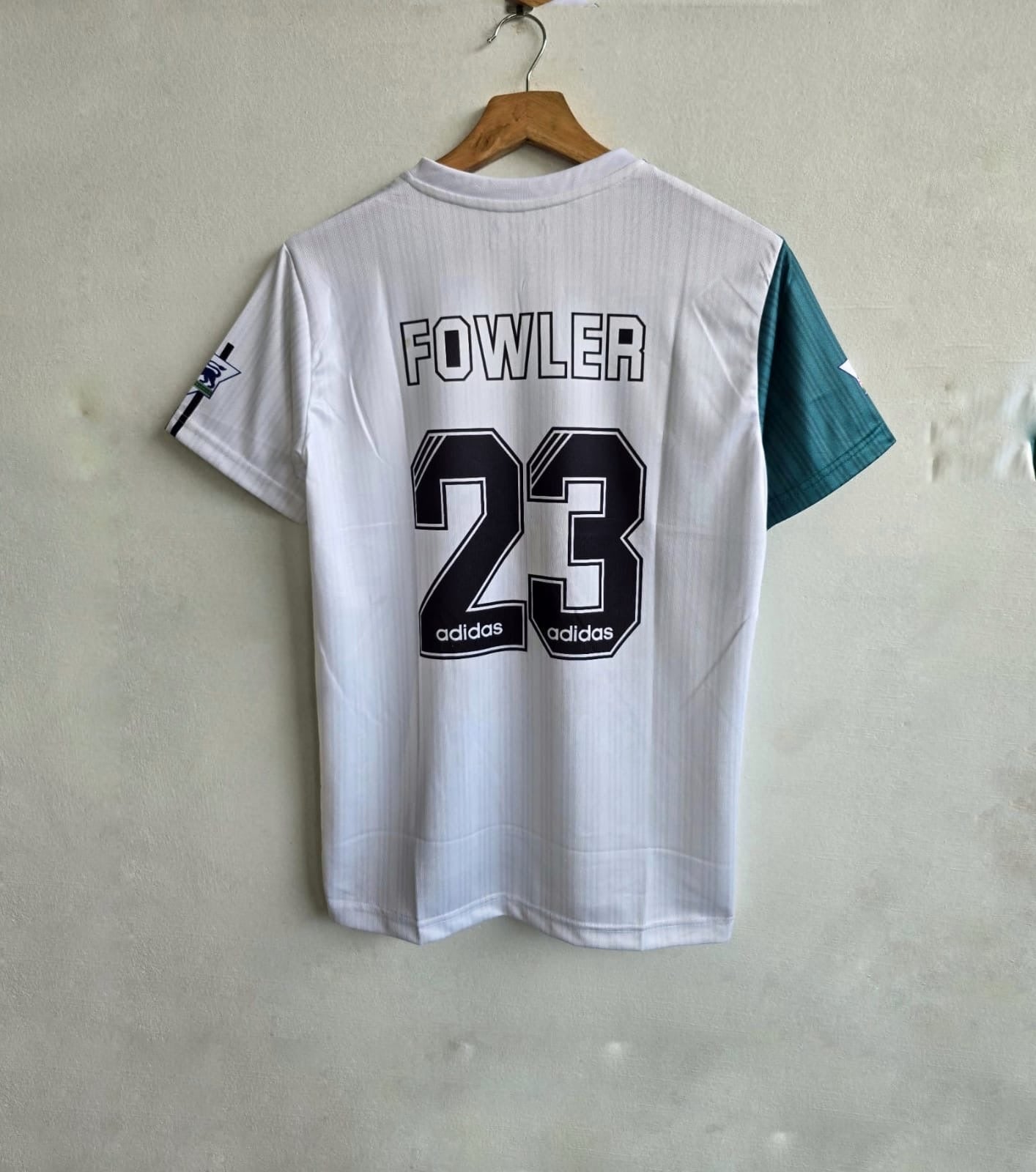 FOWLER LIVERPOOL 1995/96 AWAY KIT
