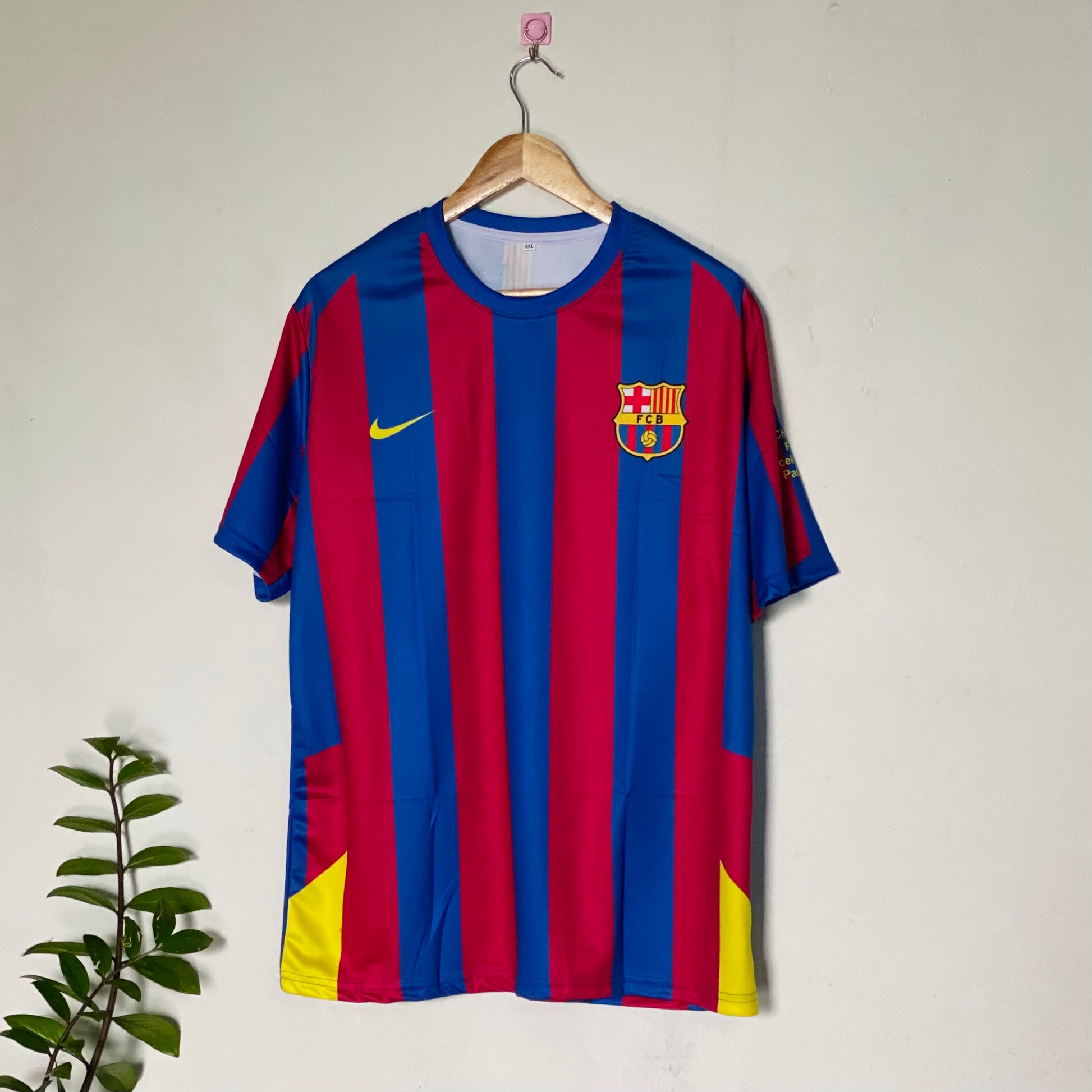 RONALDINHO BARCELONA 2005 - 06 HOME KIT