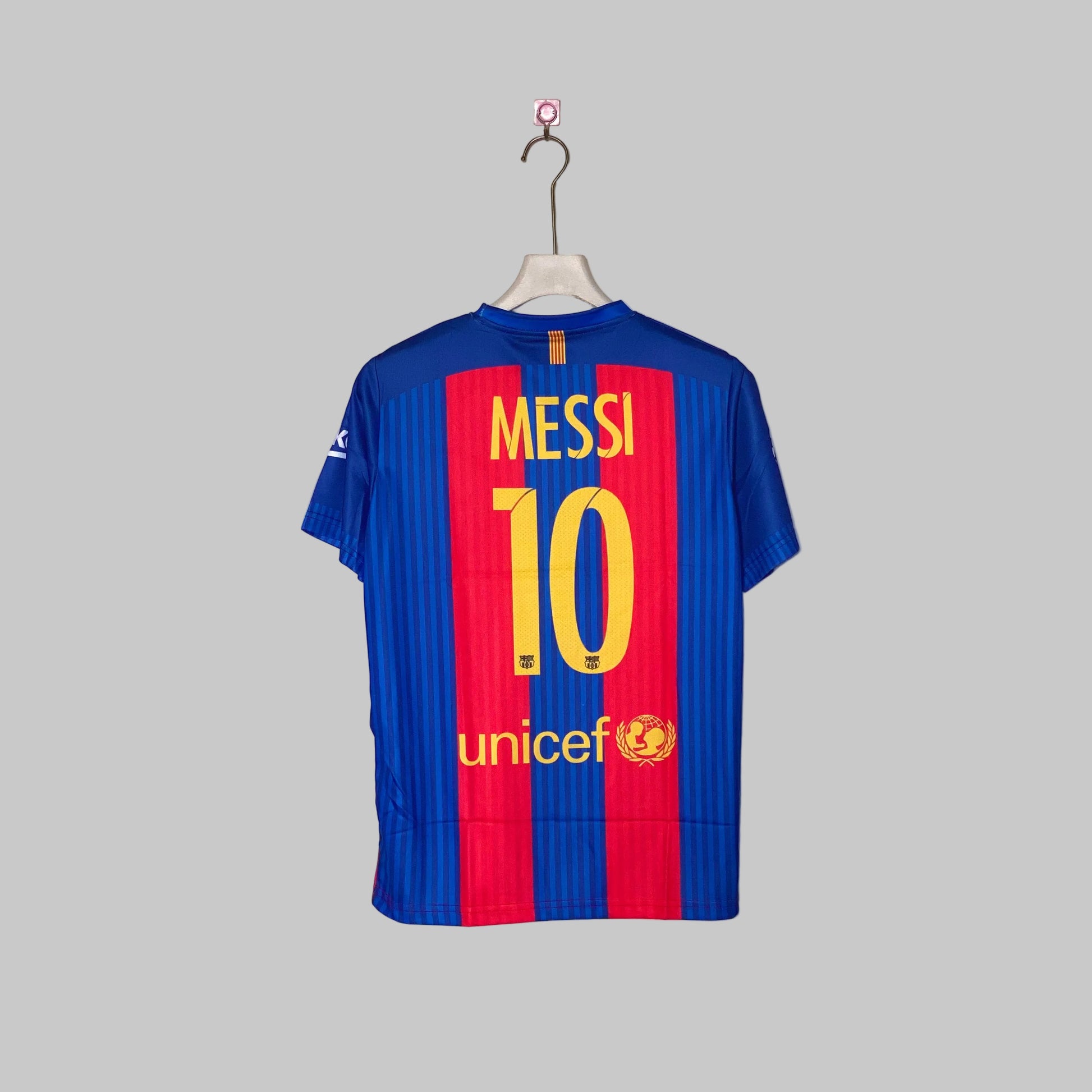 LIONEL MESSI 2016 - 17 BARCELONA HOME KIT