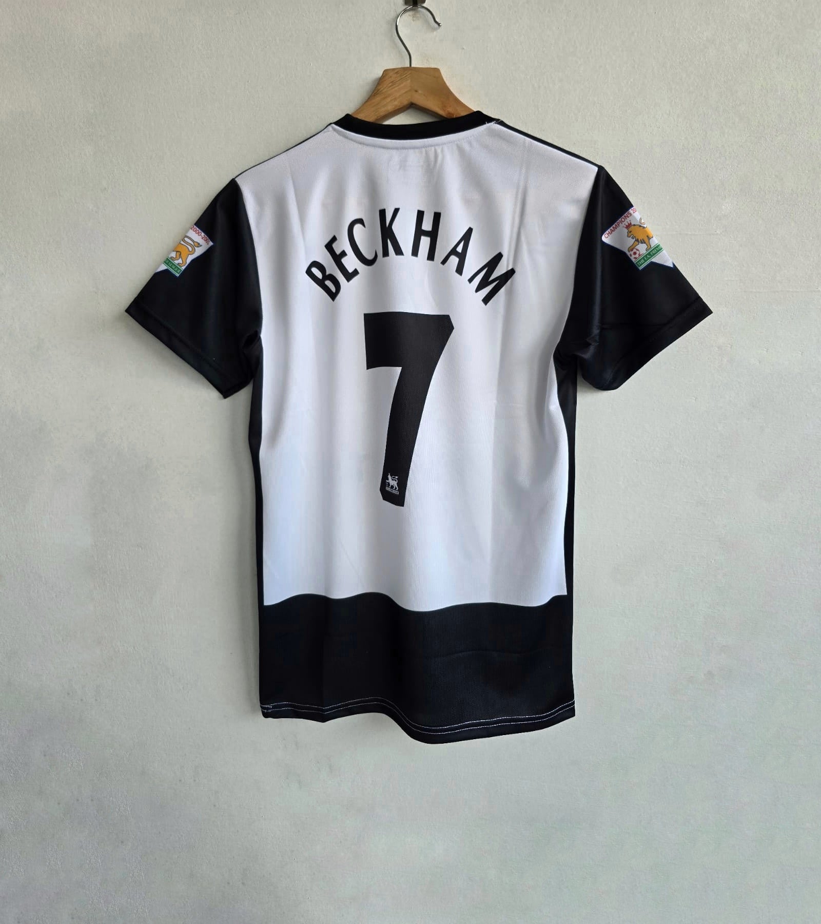 DAVID BECKHAM MANCHESTER UNITED 2001 - 02 AWAY KIT
