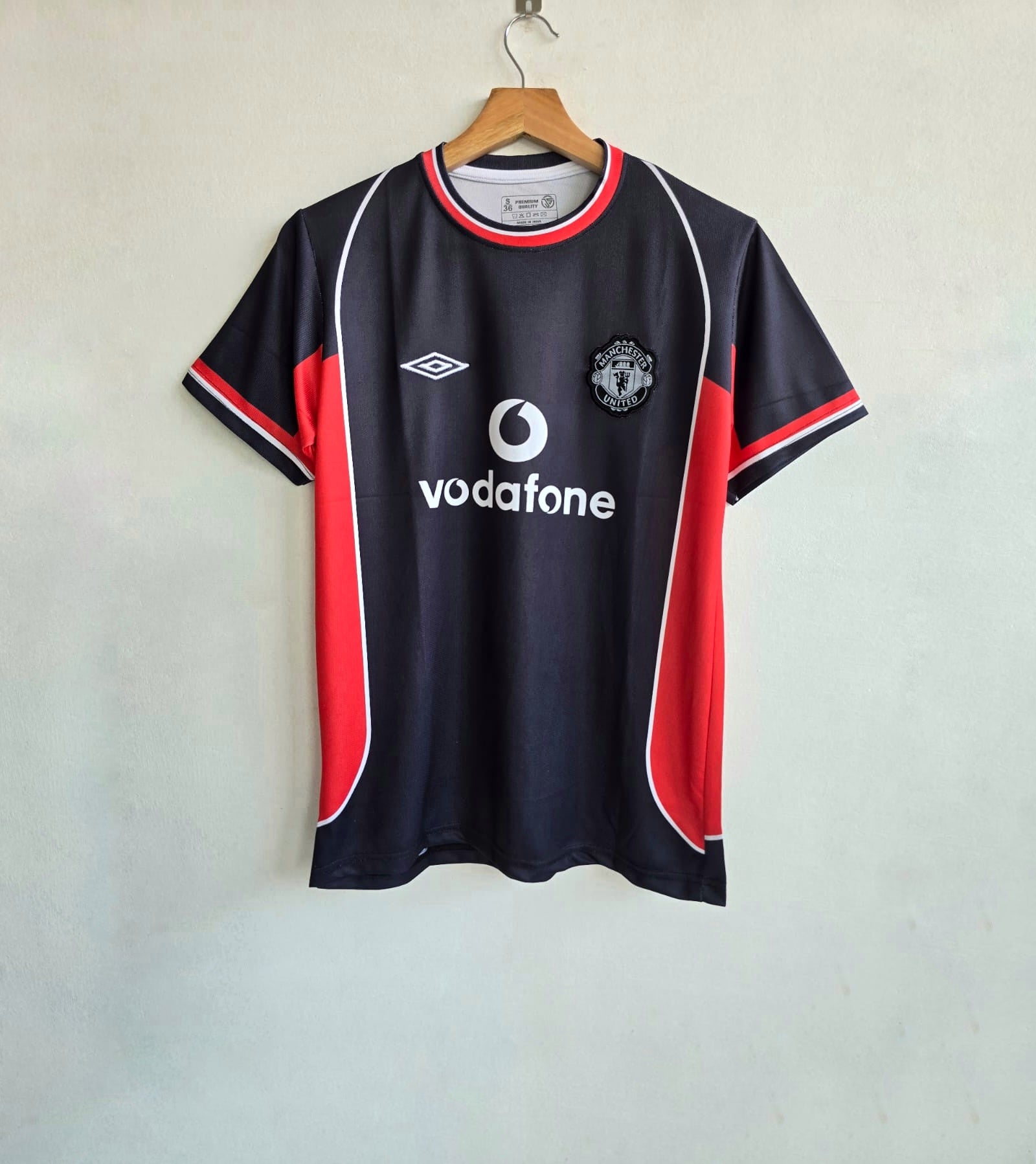 DAVID BECKHAM MANCHESTER UNITED 2000 THIRD KIT