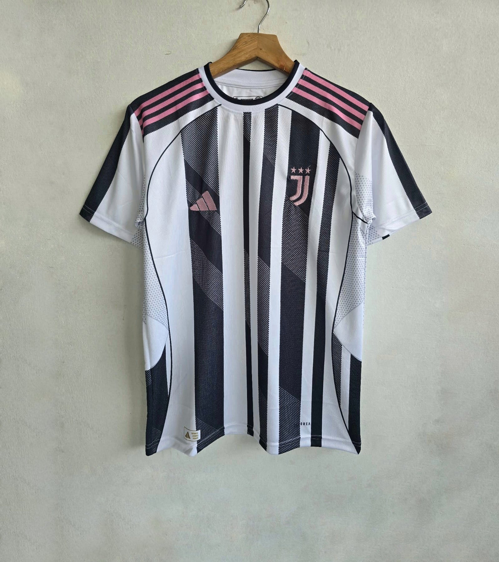 JUVENTUS 2025 - 26 HOME KIT