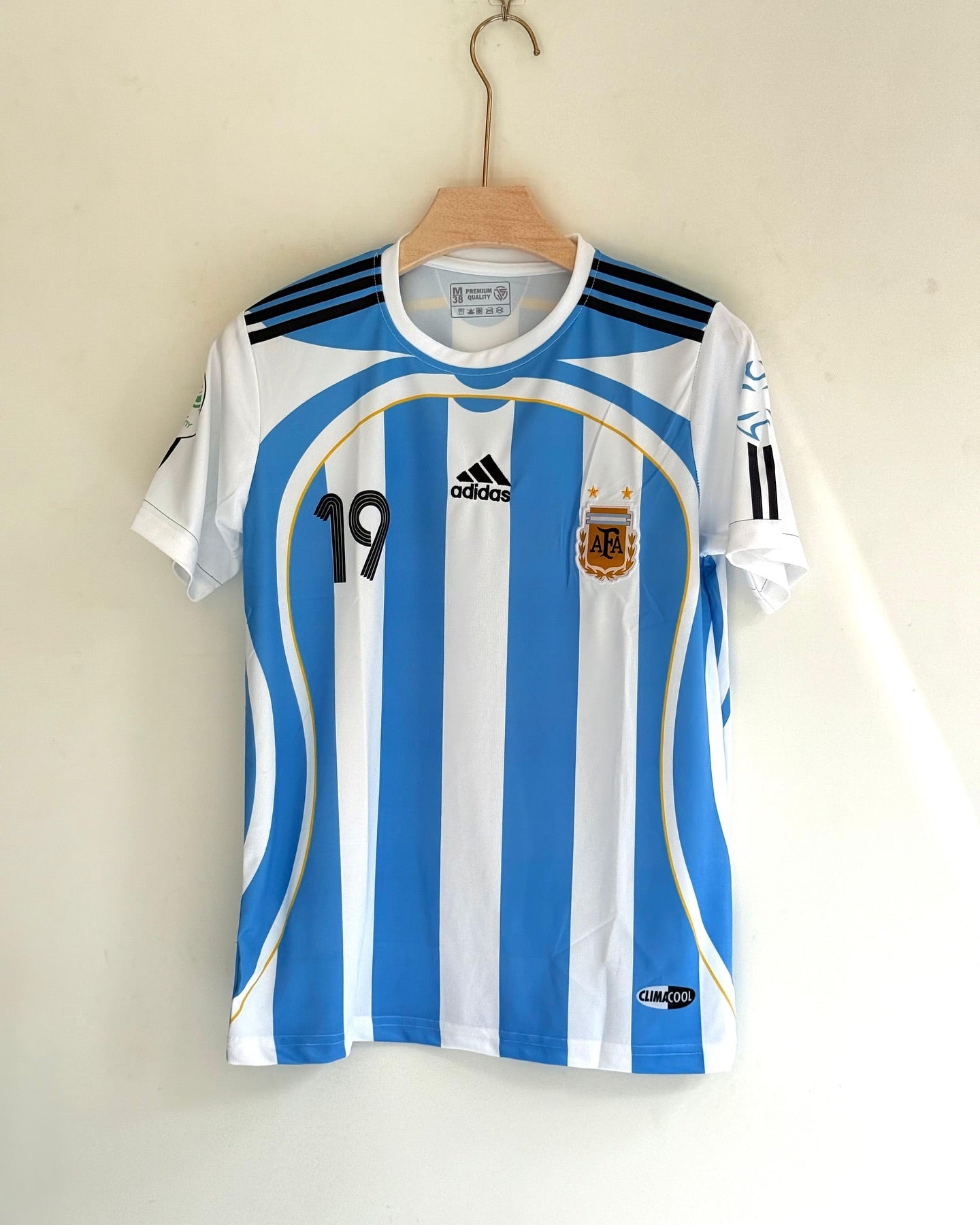 LIONEL MESSI ARGENTINA 2006 HOME KIT