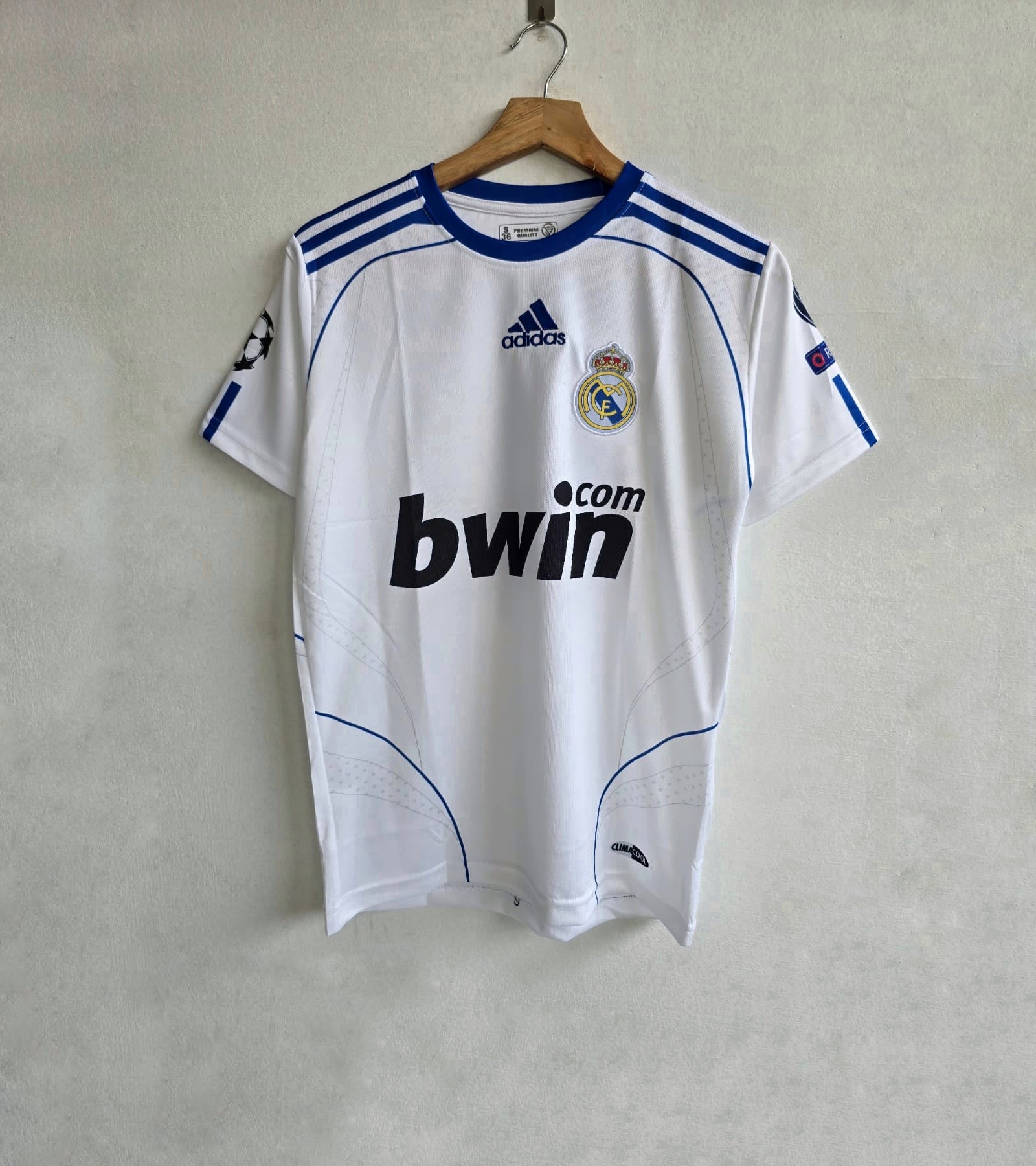 SERGIO RAMOS REAL MADRID RETRO