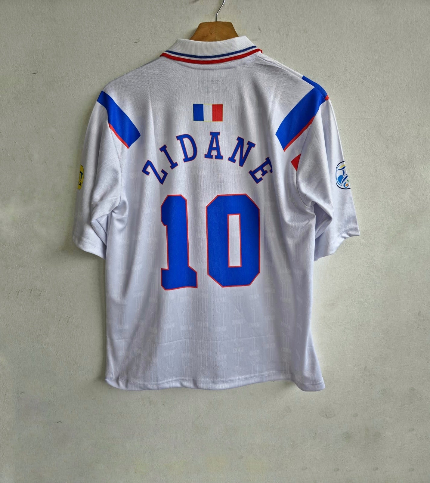 ZINADINE ZIDANE FRANCE 1996 - 97 OVERSIZED AWAY KIT