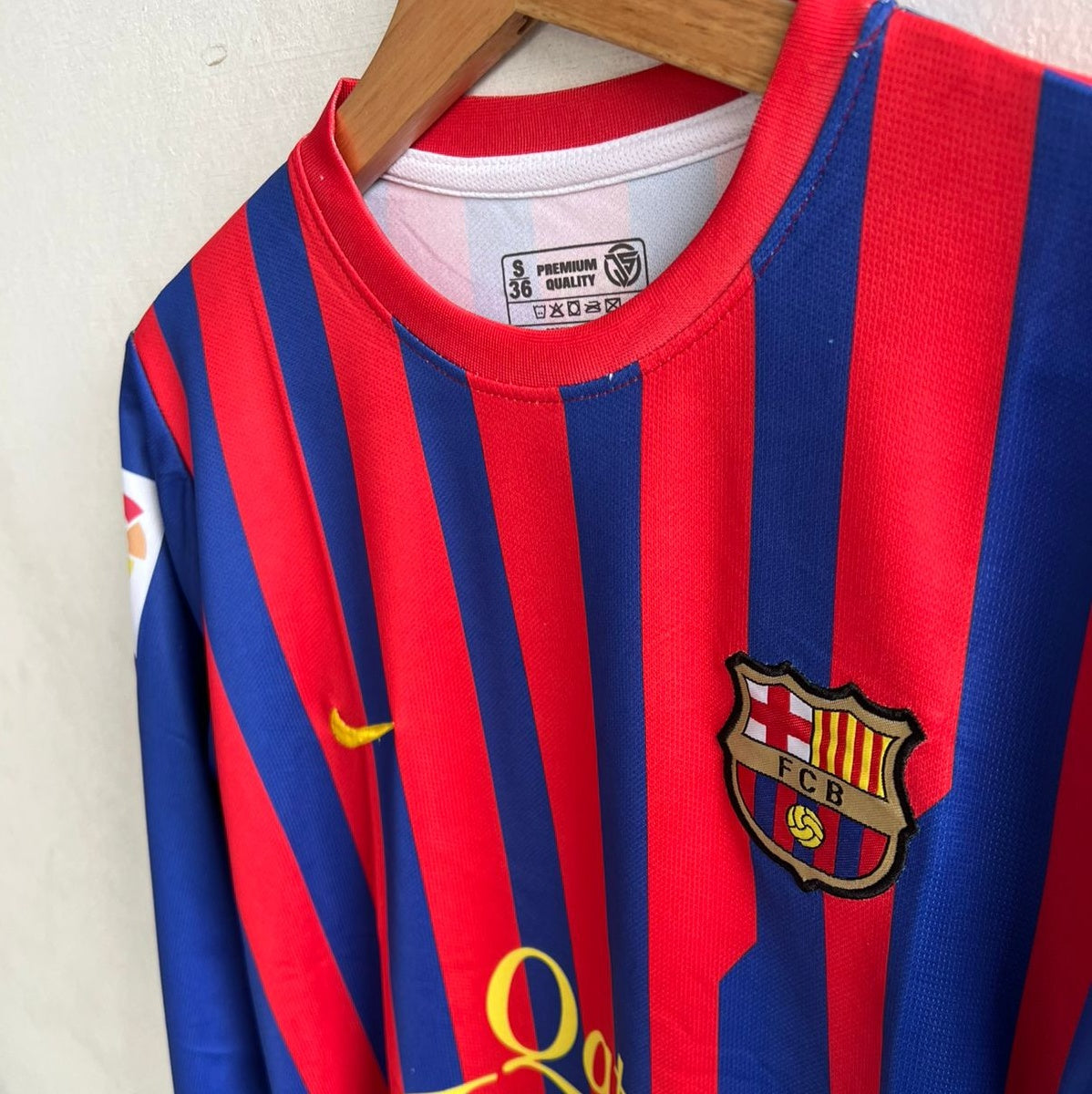 LIONEL MESSI BARCELONA 2011 - 12 HOME KIT