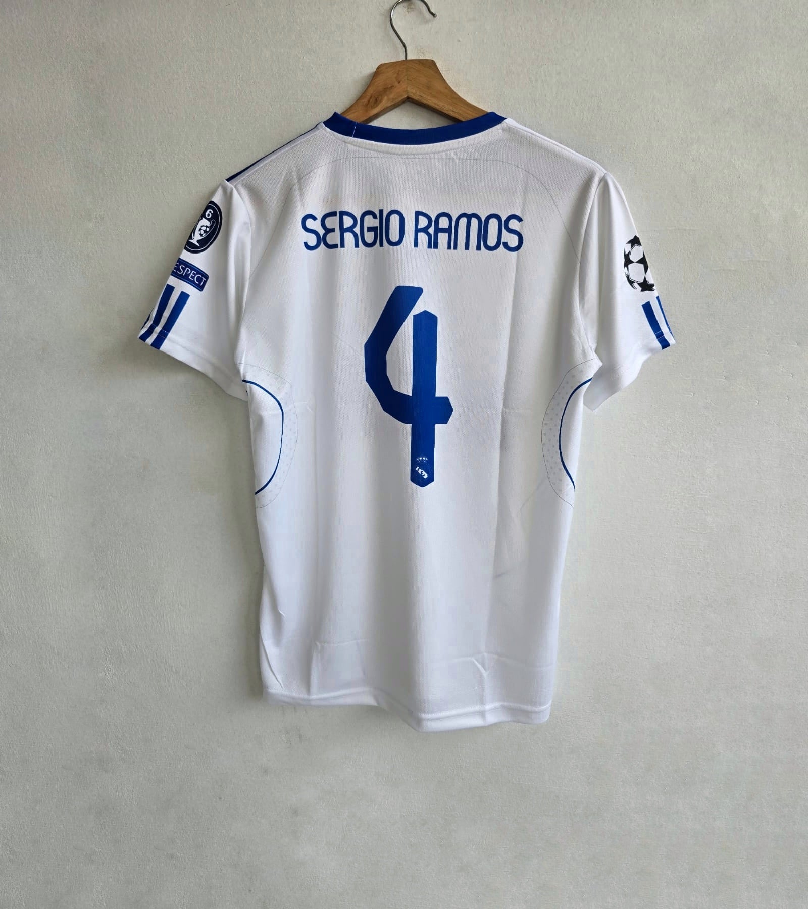 SERGIO RAMOS REAL MADRID RETRO