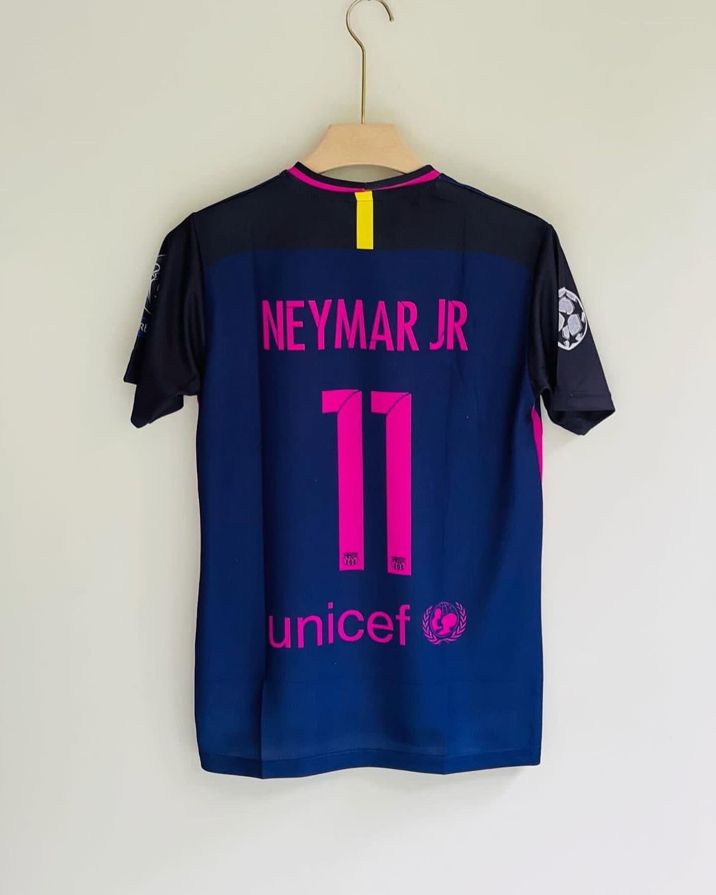 NEYMAR BARCELONA 2016 - 17 AWAY KIT